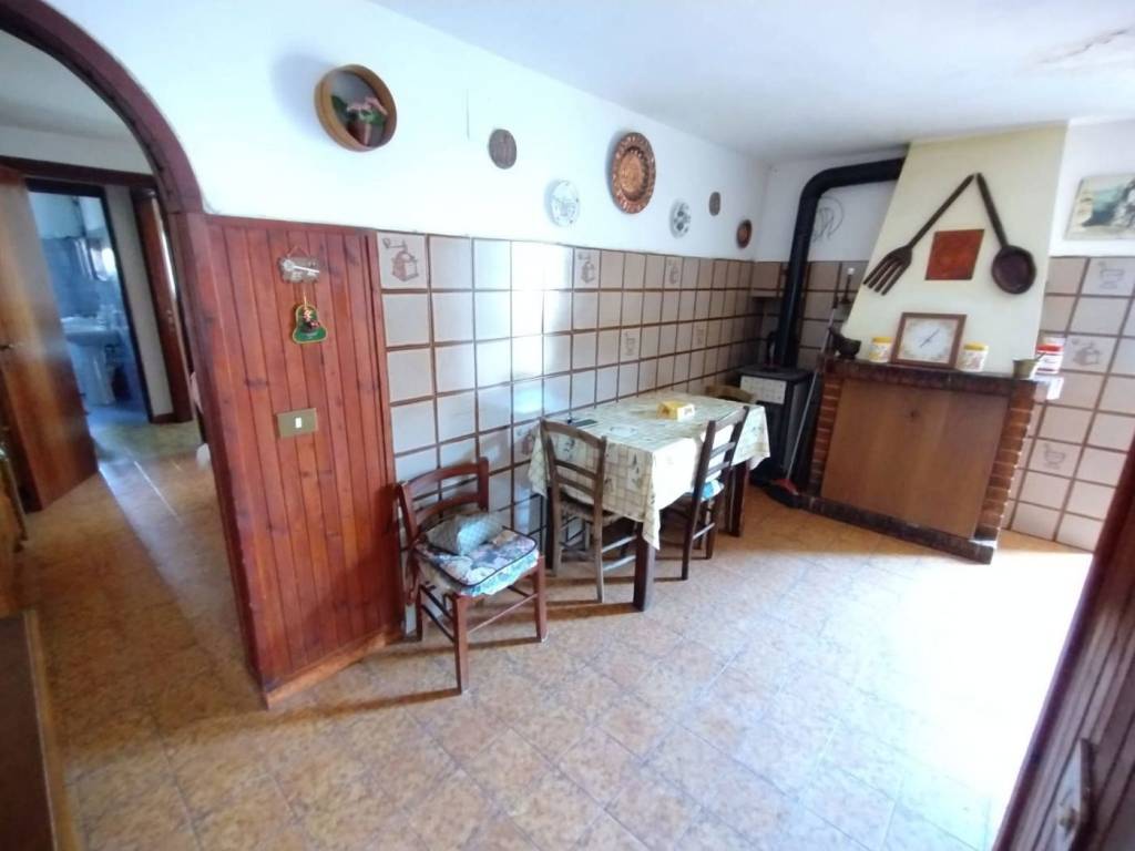 Appartamento a Tagliacozzo in Vicolo Bove - frazione Poggetello - Foto 3