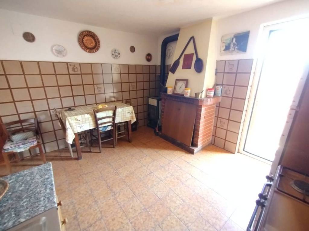 Appartamento a Tagliacozzo in Vicolo Bove - frazione Poggetello - Foto 5