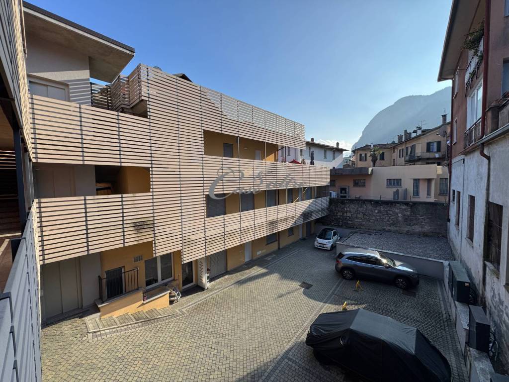 Appartamento a Menaggio in Via Andrea Stoppani, 6 - Foto 2