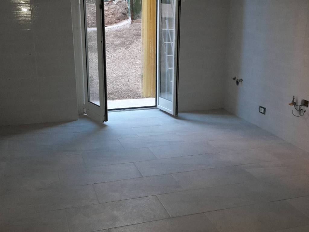 Appartamento a Genova in Via Luigi Achille Riva, 14 - Foto 2
