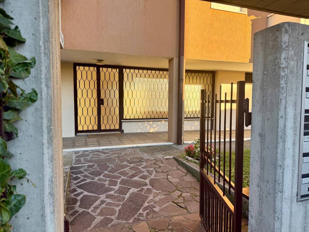Appartamento a Brescia in Via Luigi Gadola - Foto 3