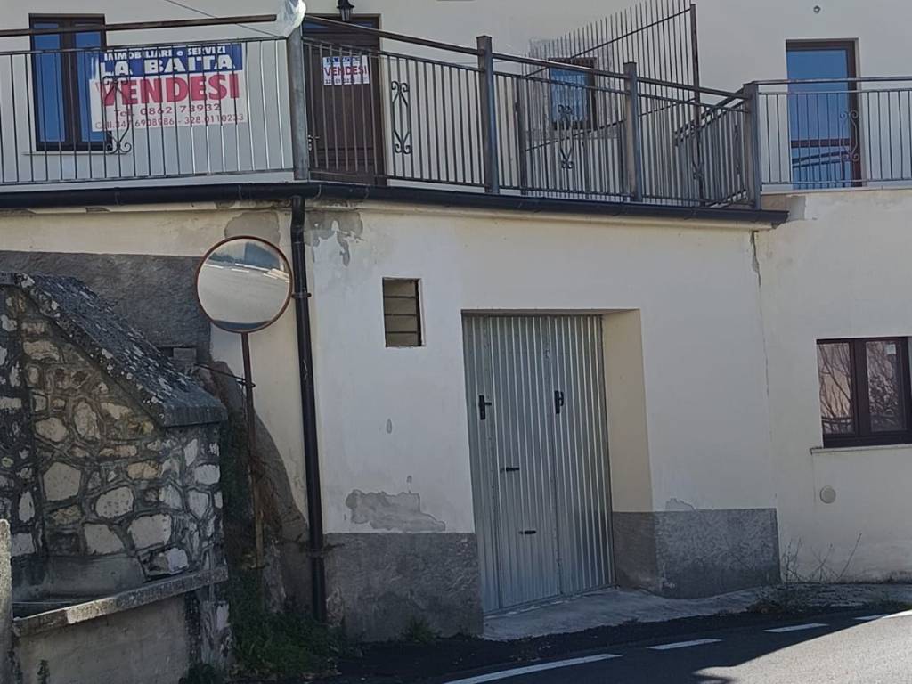 Palazzo / stabile a Lucoli in Largo Bultrini - Foto 2