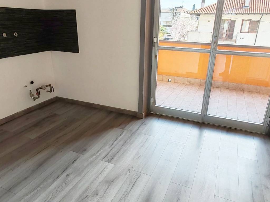 Appartamento a Gorla minore in Via Roma, 11 - Foto 5