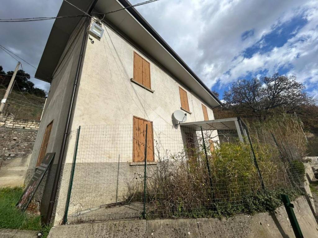 Casa indipendente a Cosenza in Via Romualdo Montagna - Foto 3