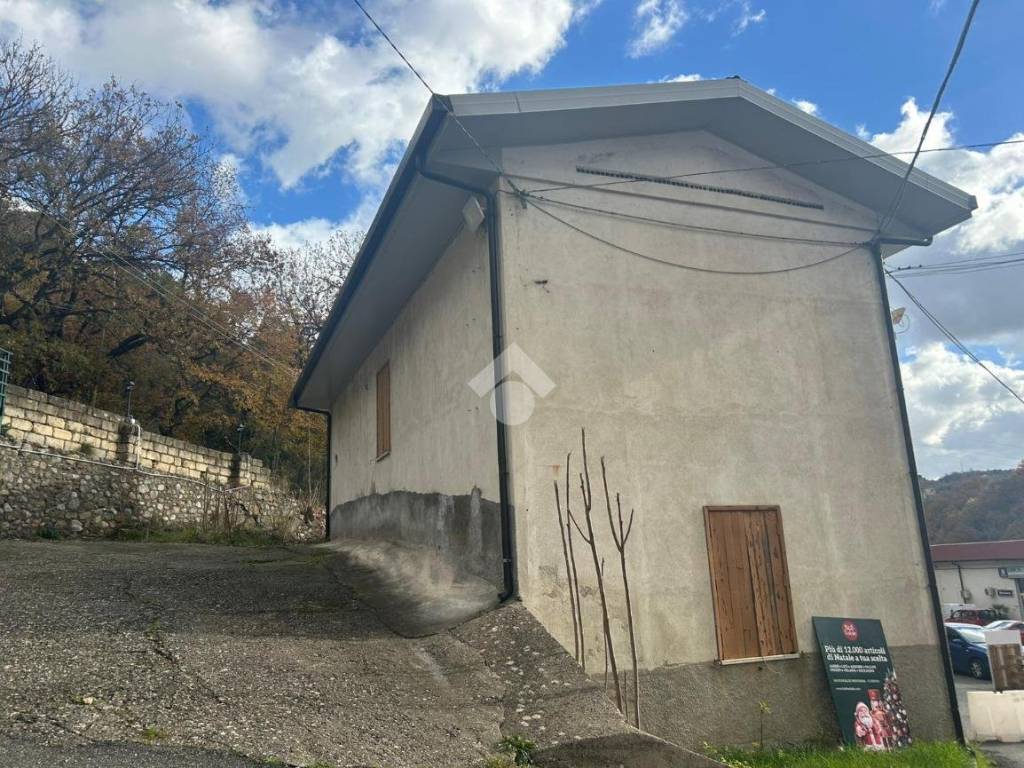 Casa indipendente a Cosenza in Via Romualdo Montagna - Foto 4