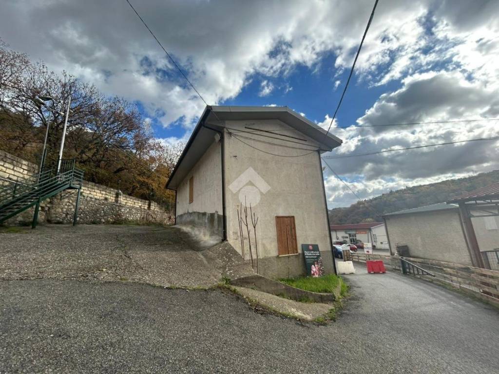 Casa indipendente a Cosenza in Via Romualdo Montagna - Foto 5