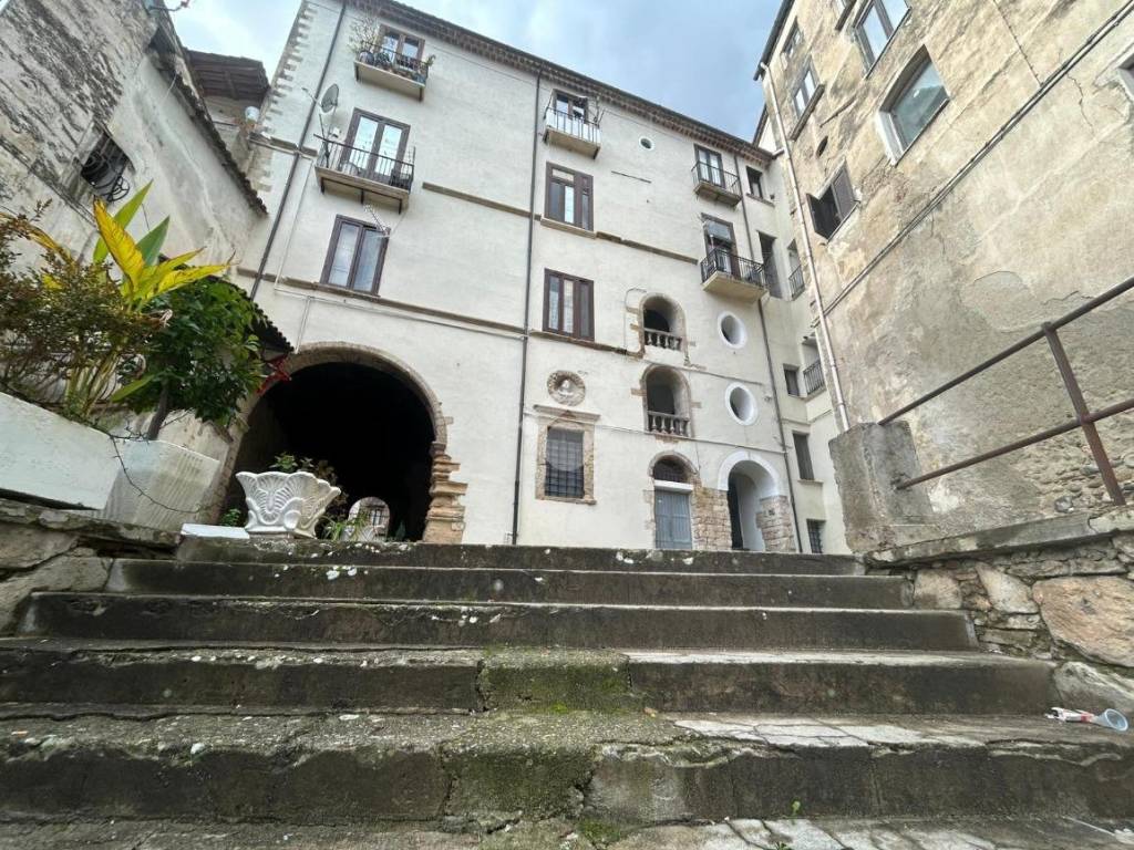 Appartamento a Cosenza in Via Gaeta, 30 - Foto 2