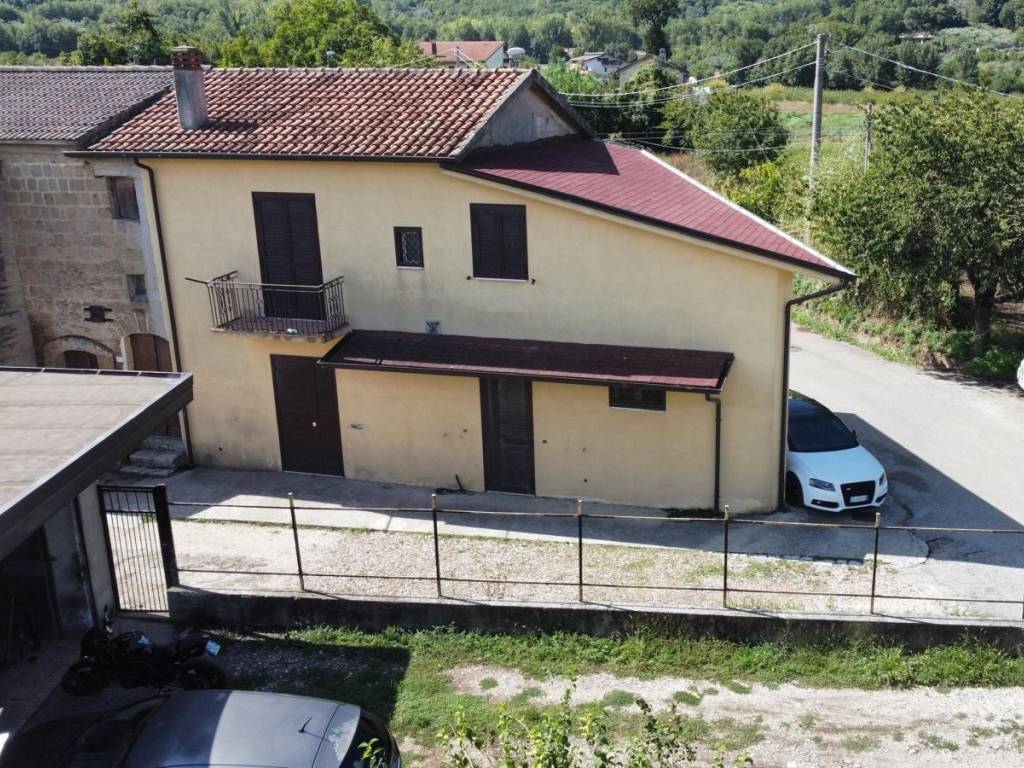 Casa indipendente a San martino valle caudina in Via Carrara - Foto 2