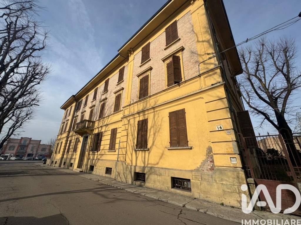 Palazzo / stabile a Mirandola in Piazza Circonvallazione, 20 - Foto 4