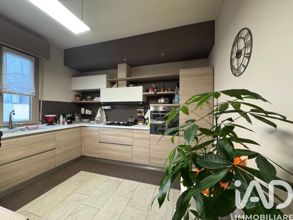 Villa a Mirandola in Via Circonvallazione, 20 - Foto 2