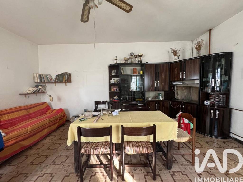 Villa a Mirandola in Via Circonvallazione, 20 - Foto 2