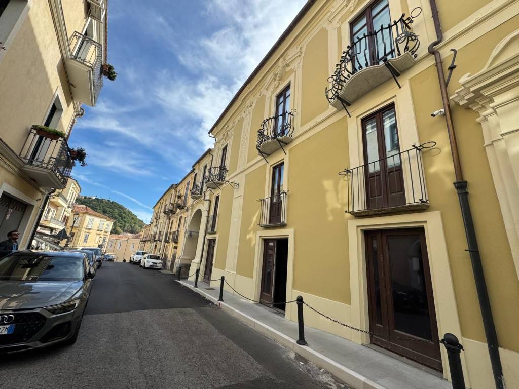 Immobile a Lamezia terme in Via Antonio d'Ippolito, 37 - Foto 2