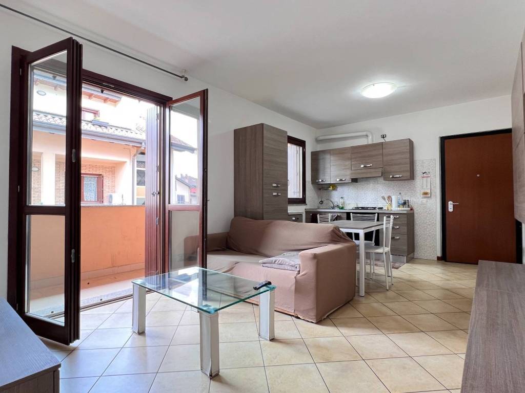 Appartamento a Castiraga vidardo in Via Salvo D'Acquisto, 9 - Foto 2