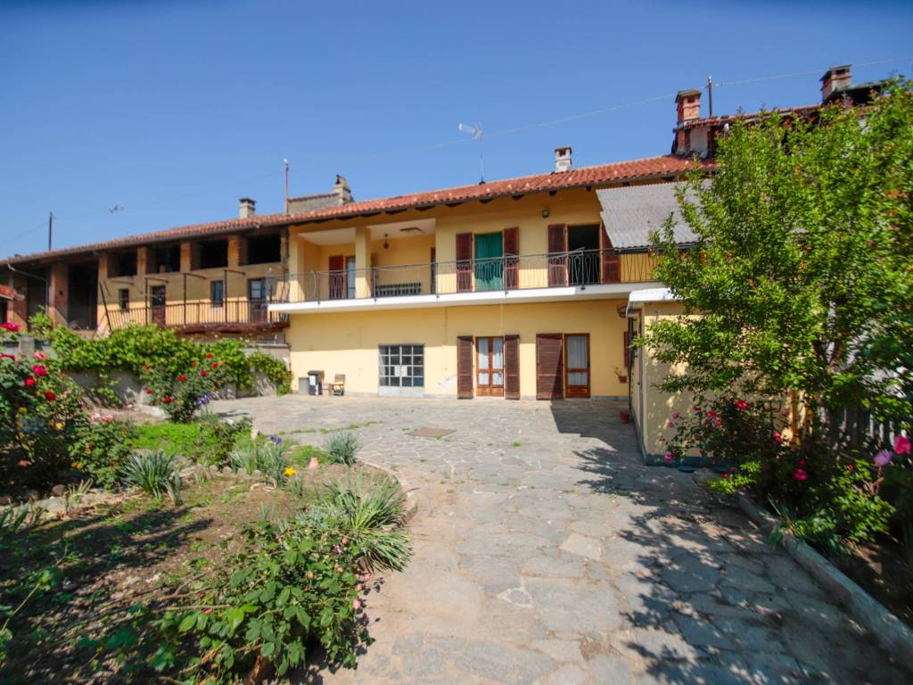 Casa indipendente a Montanaro in Via Giuseppe Garibaldi, 50 - Foto 2