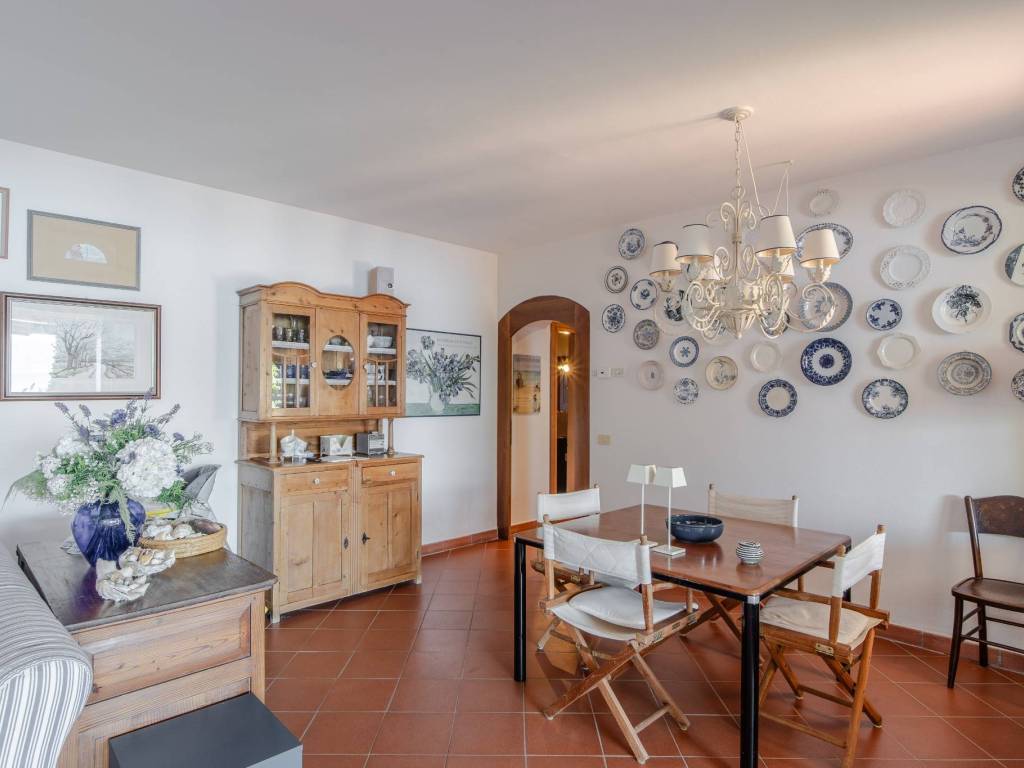 Appartamento a Torri del benaco in Via Gardesana - Foto 4