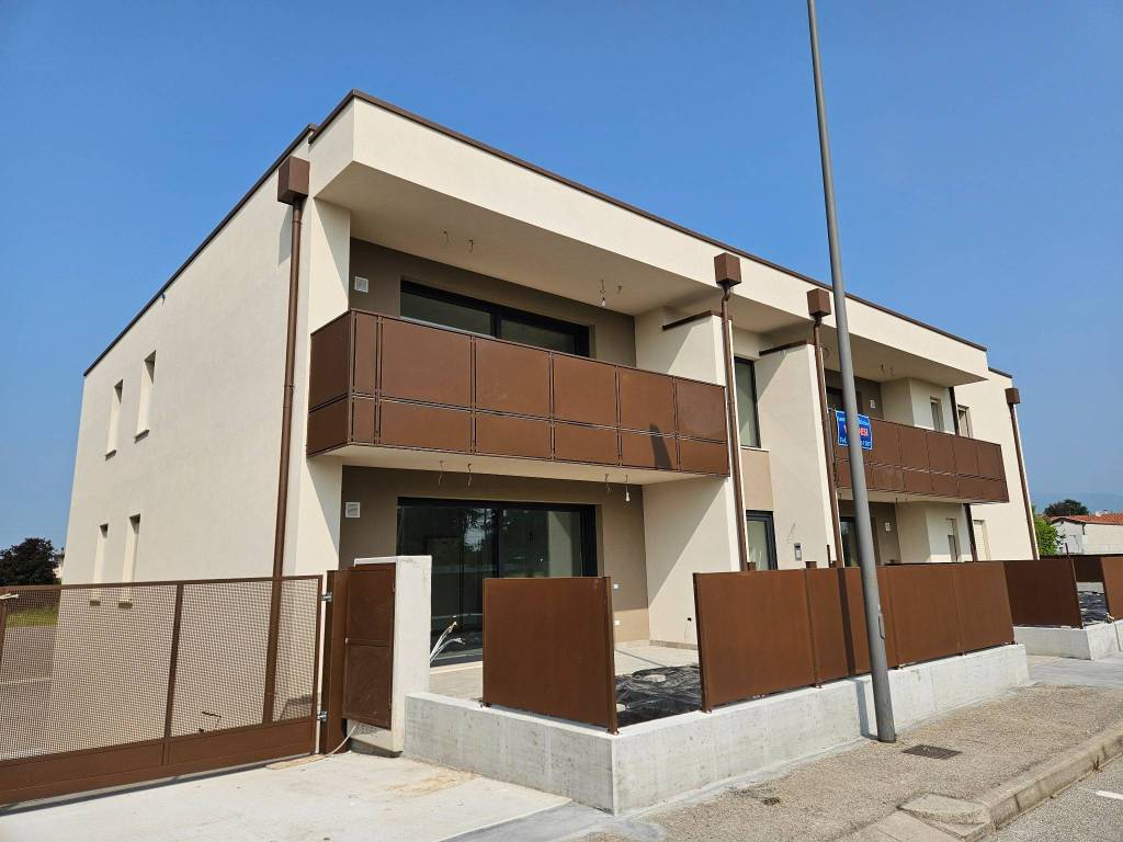 Appartamento a Tezze sul brenta in Via Col Moschin - Foto 3