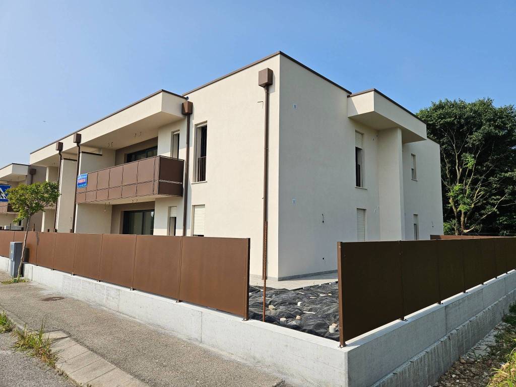 Appartamento a Tezze sul brenta in Via Col Moschin - Foto 4