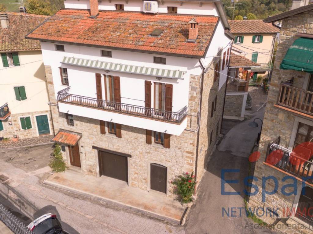 Casa indipendente a Castiglione dei pepoli in via della piazza, 7 - Foto 2