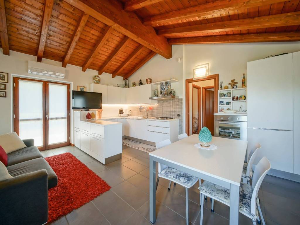 Appartamento a Castello di brianza in Via dei Cacciatori, 23 - Foto 2