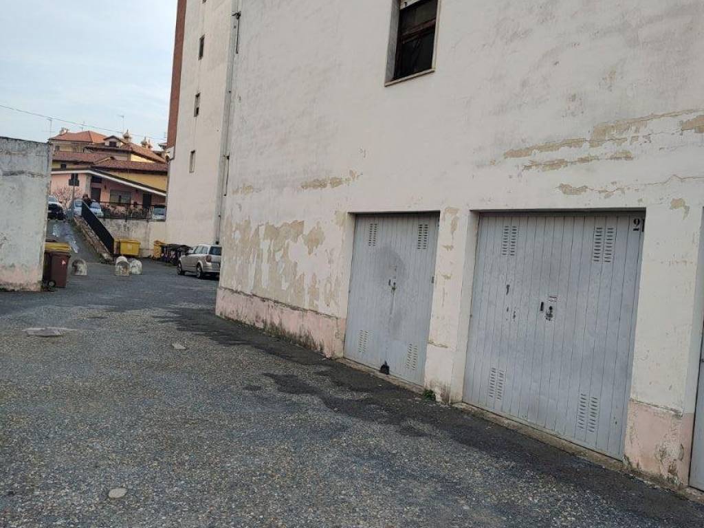 Box / garage a Gassino torinese in Via Pasubio, 2 - Foto 3