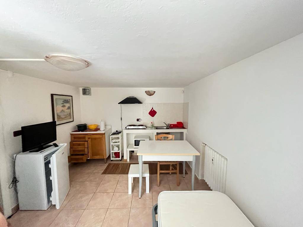 Appartamento a Modena in Via Luigi Valdrighi - Foto 2
