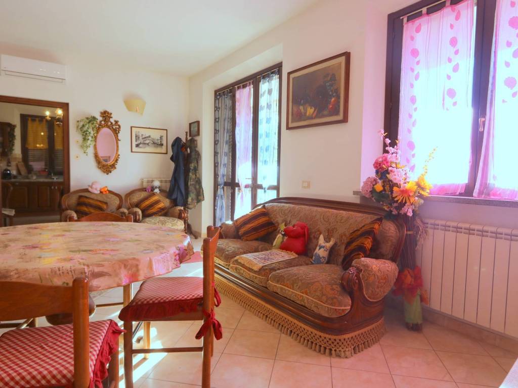 Villa a San giuliano terme in Via Edmondo De Amicis - Foto 2