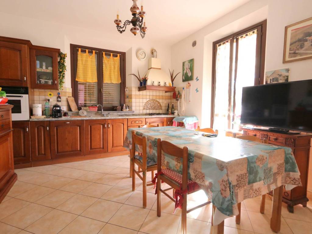 Villa a San giuliano terme in Via Edmondo De Amicis - Foto 4