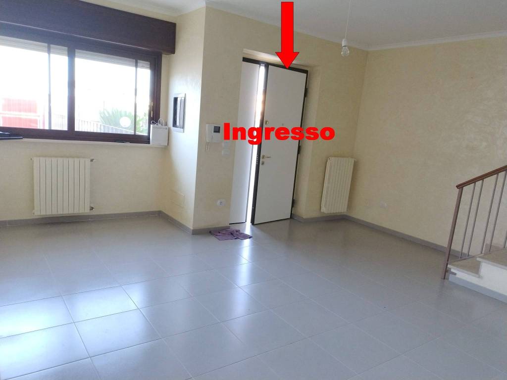 Villa a Manfredonia in Via Mario Valente, 4 - Foto 3