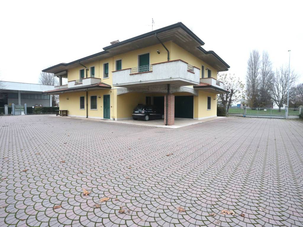Villa a Roverbella in Via Fontane - Foto 5