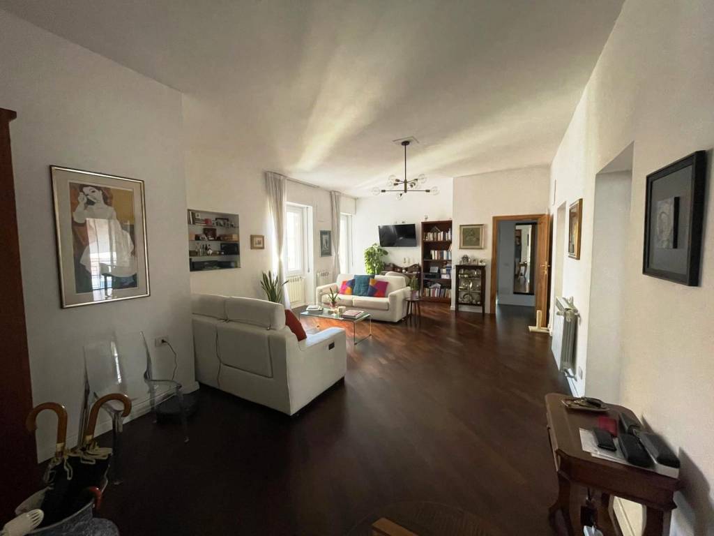 Appartamento a Sassari in Via Enrico De Nicola, 6 - Foto 3