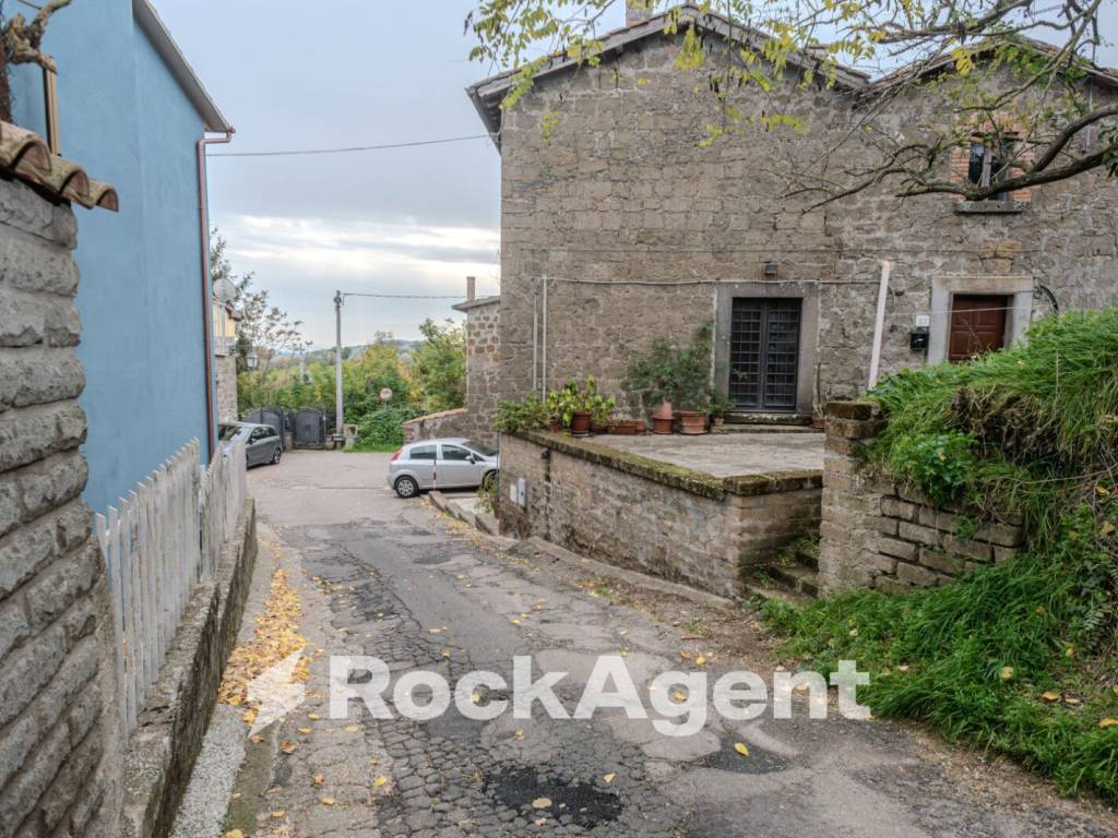 Casa indipendente a Montefiascone in Via Stefanoni, 22 - Foto 3