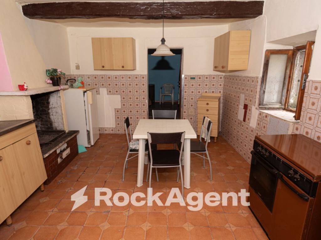 Casa indipendente a Montefiascone in Via Stefanoni, 22 - Foto 4