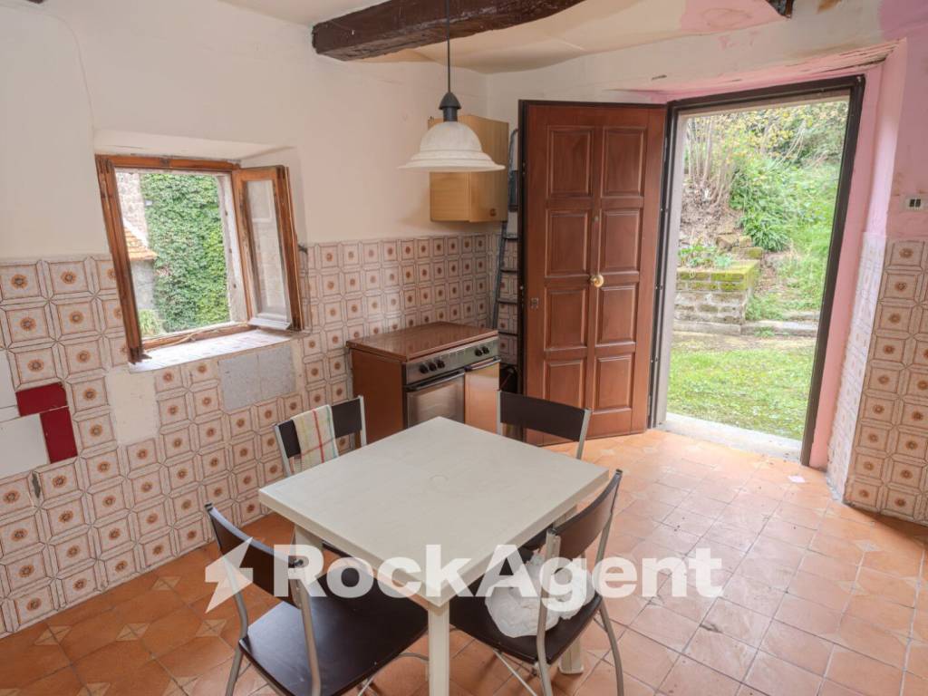 Casa indipendente a Montefiascone in Via Stefanoni, 22 - Foto 5