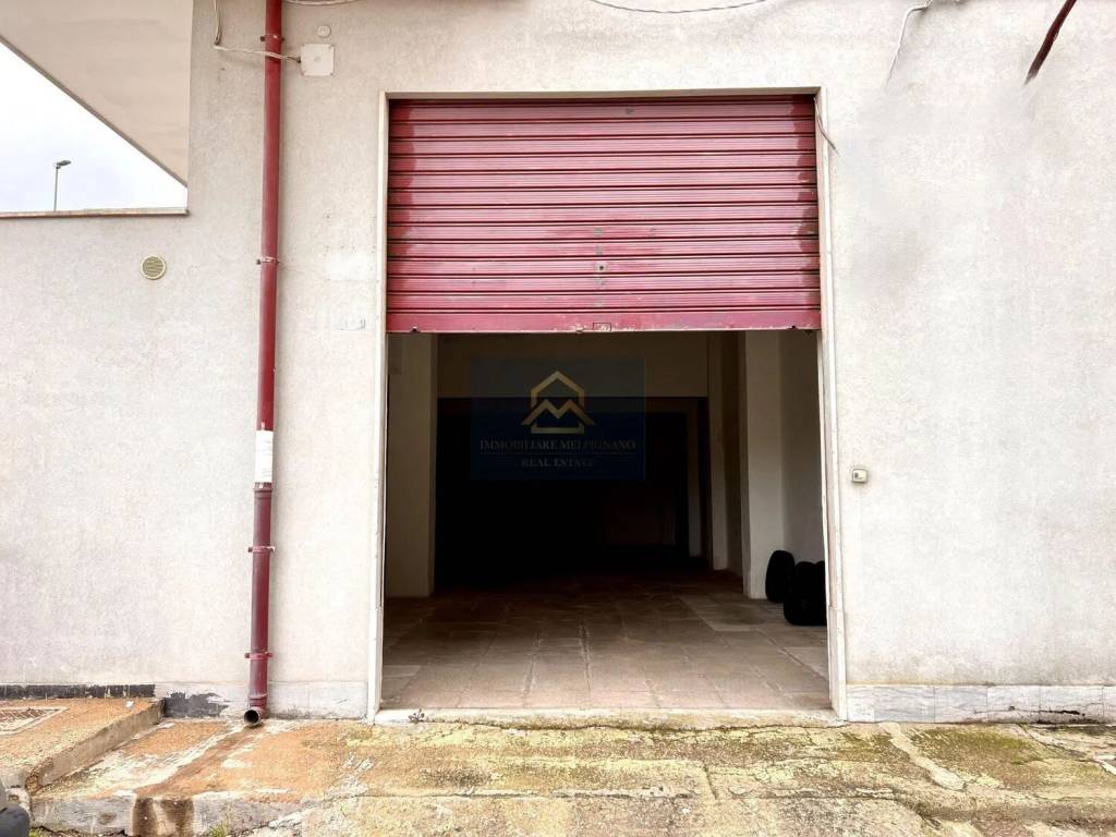 Immobile a Ostuni in Strada Statale 16 - Foto 2