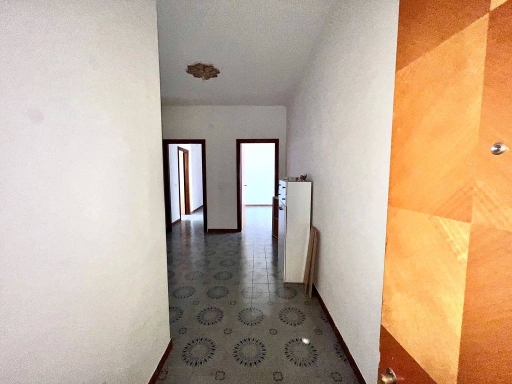 Appartamento a Ceglie messapica in Via Milano - Foto 2