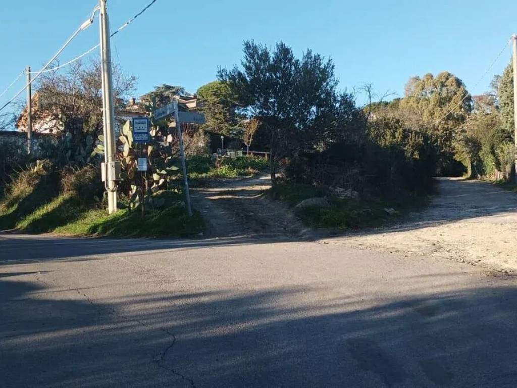 Terreno a Santa marinella in Via Portofino No Number - Foto 3