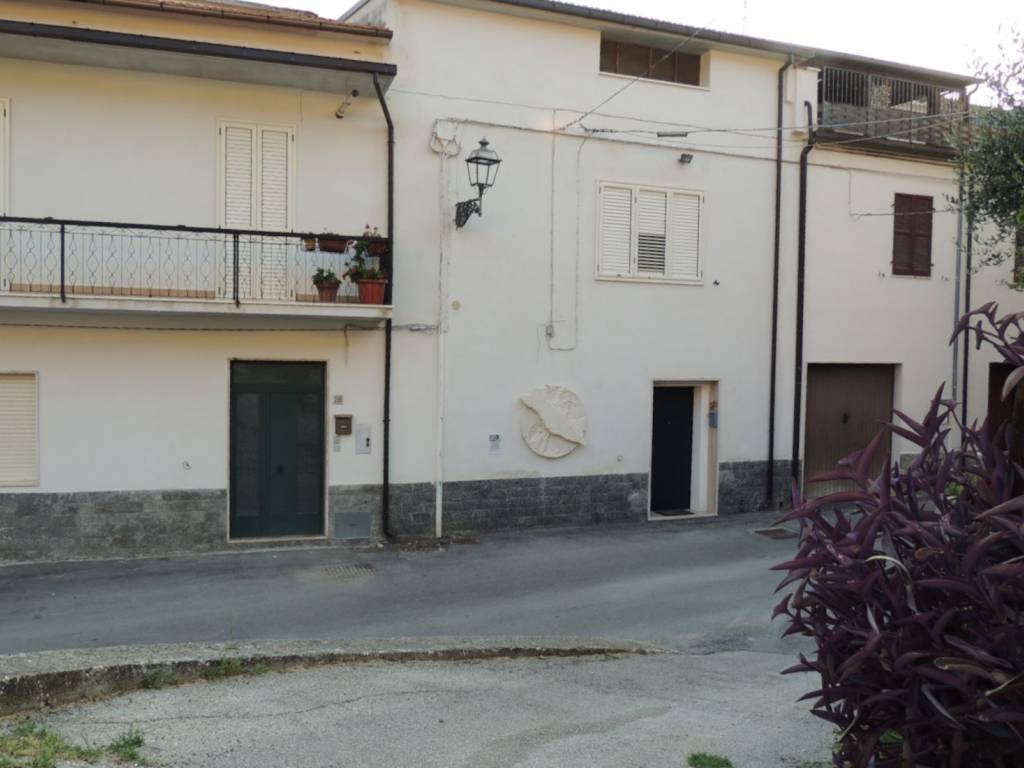 Appartamento a Lettomanoppello in Via Nino Bixio - Foto 2