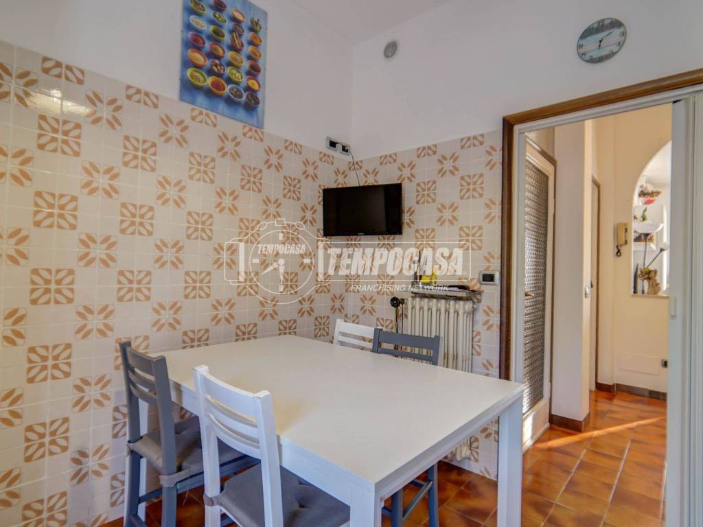 Appartamento a Jerago con orago in Via Besnate 27 - Foto 4