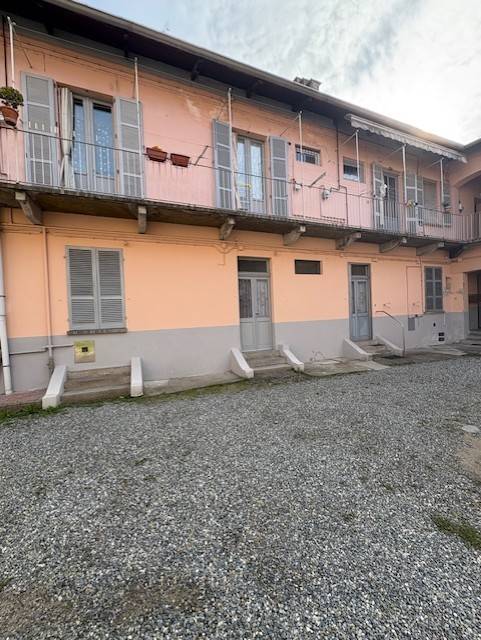 Appartamento a Borgosesia in Viale Duca d'Aosta, 15 - Foto 2