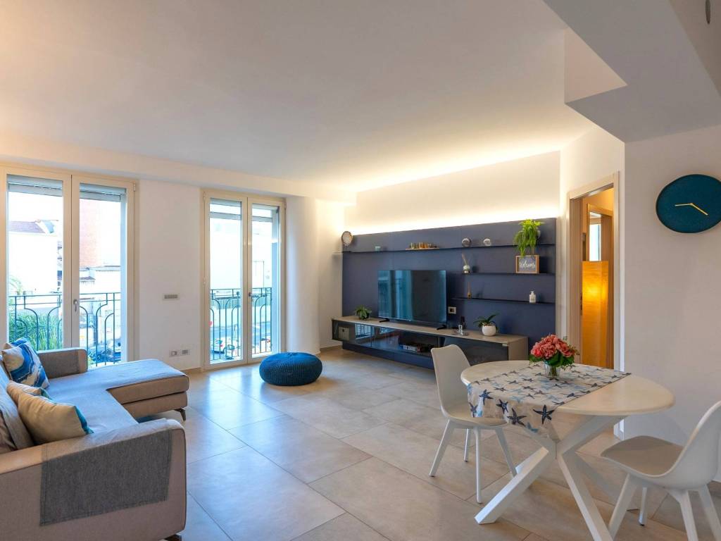 Appartamento a Imperia in Via Vittorio Alfieri, 24 - Foto 2