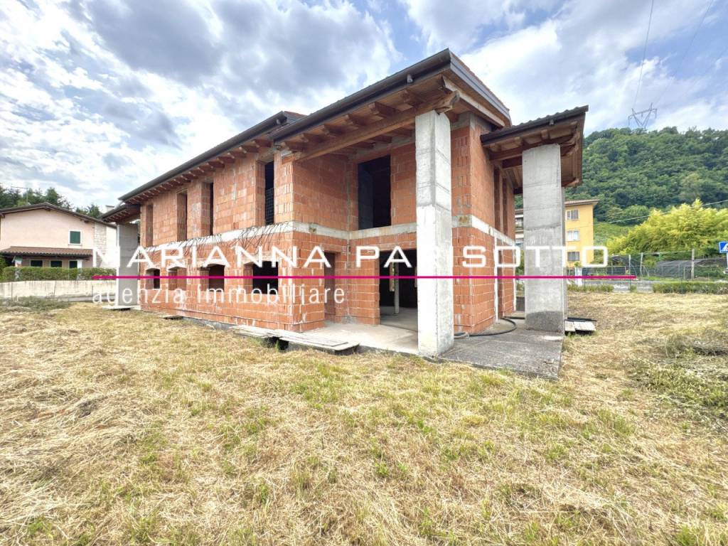 Villa a Bassano del grappa in Viale Asiago - Foto 2