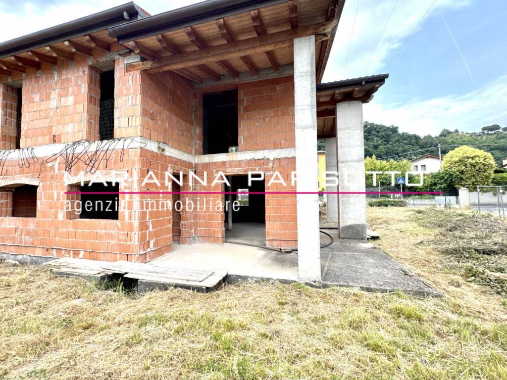 Villa a Bassano del grappa in Viale Asiago - Foto 3