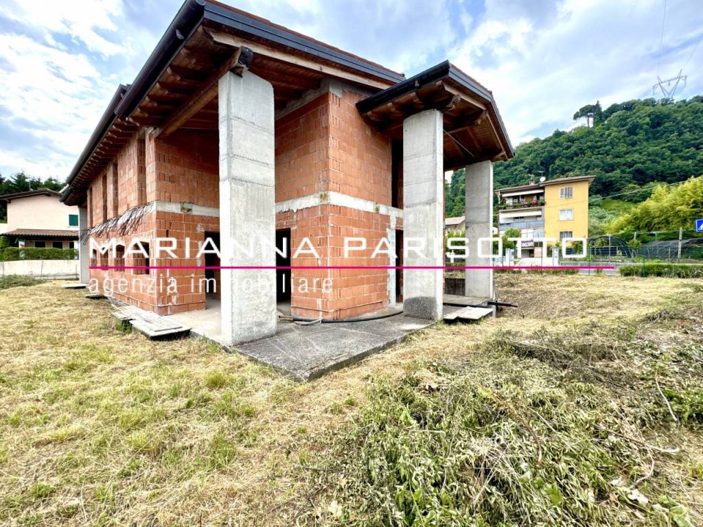 Villa a Bassano del grappa in Viale Asiago - Foto 4