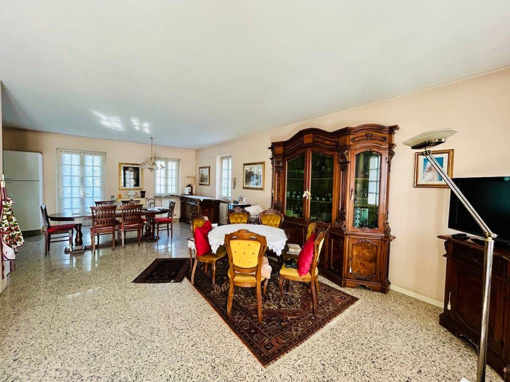 Villa a Villafranca di verona in Via Solferino - Foto 4