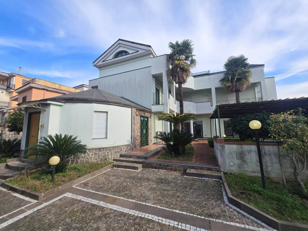 Villa a Casoria in Via Francesco Ferraro - Foto 2