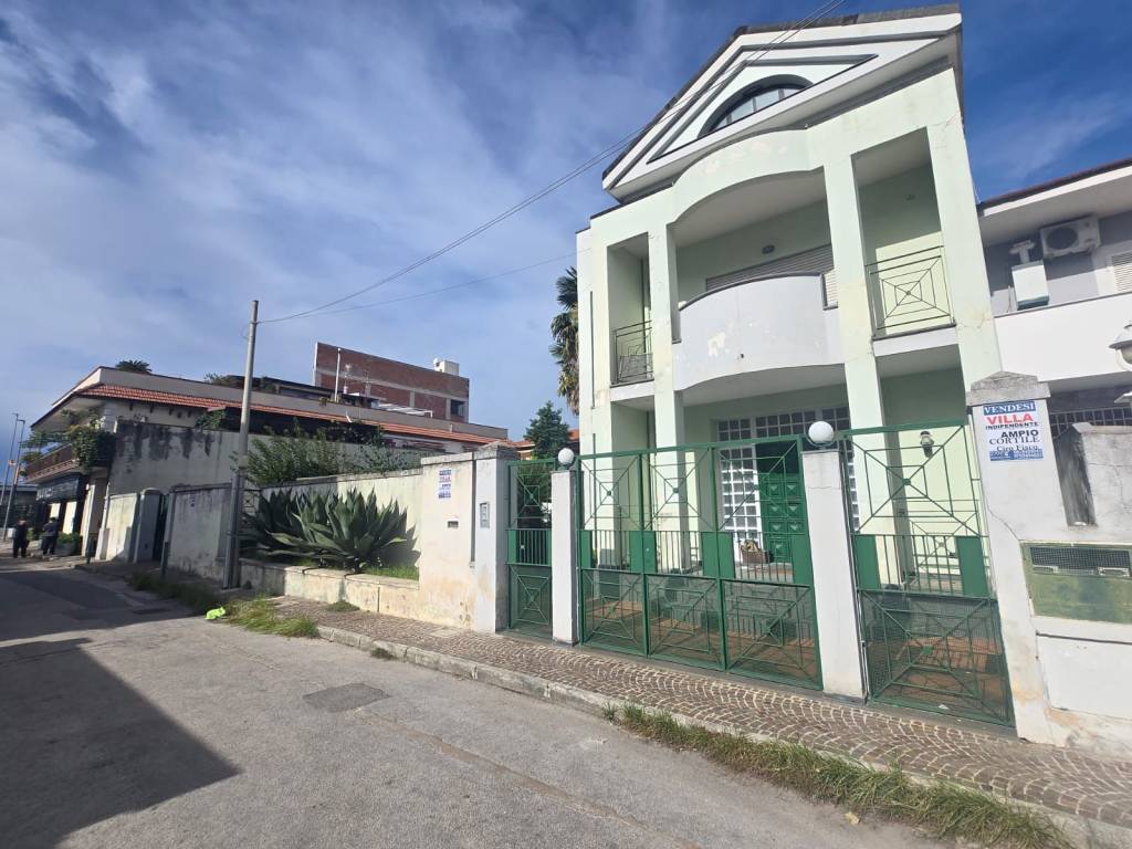 Villa a Casoria in Via Francesco Ferraro - Foto 3