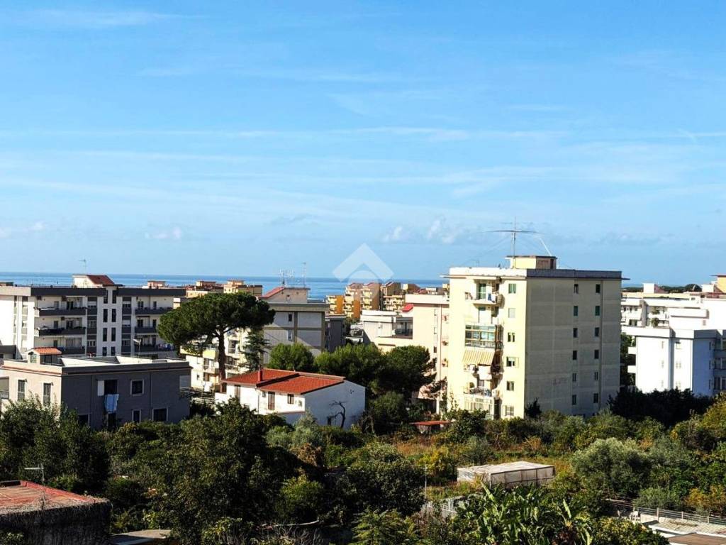 Appartamento a Torre annunziata in Via Vincenzo Gambardella, 10 - Foto 2