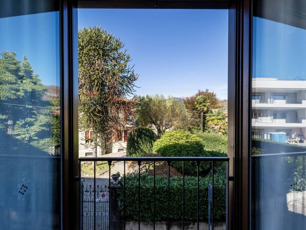 Appartamento a Verbania in Via Rosa Franzi - Foto 3