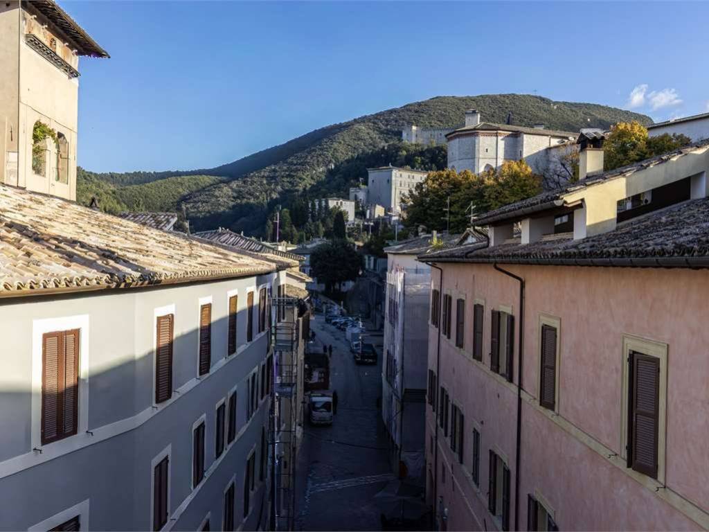Appartamento a Spoleto in Via di Portafuga - Foto 2
