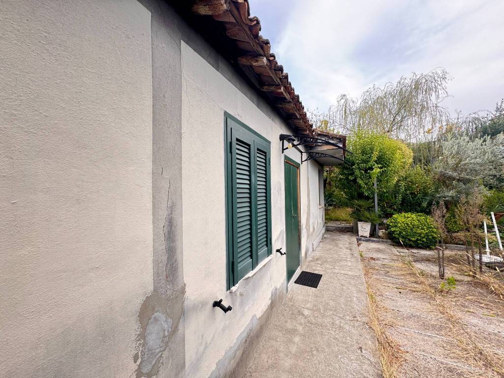 Rustico / casale a Frosinone in Via Lecce, 85 - Foto 2
